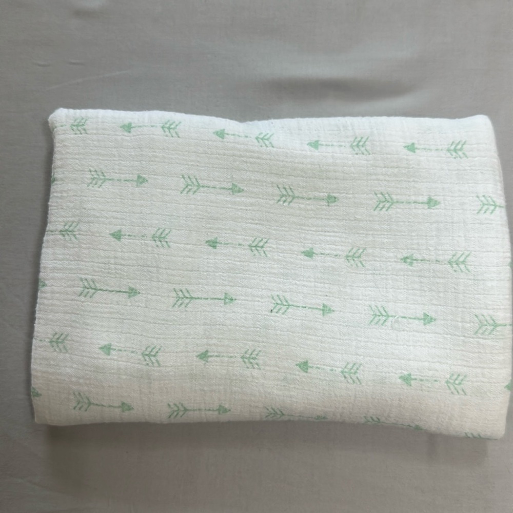 🐥 SwaddleMe - Muslin Cotton Swaddle Blanket with Arrow design